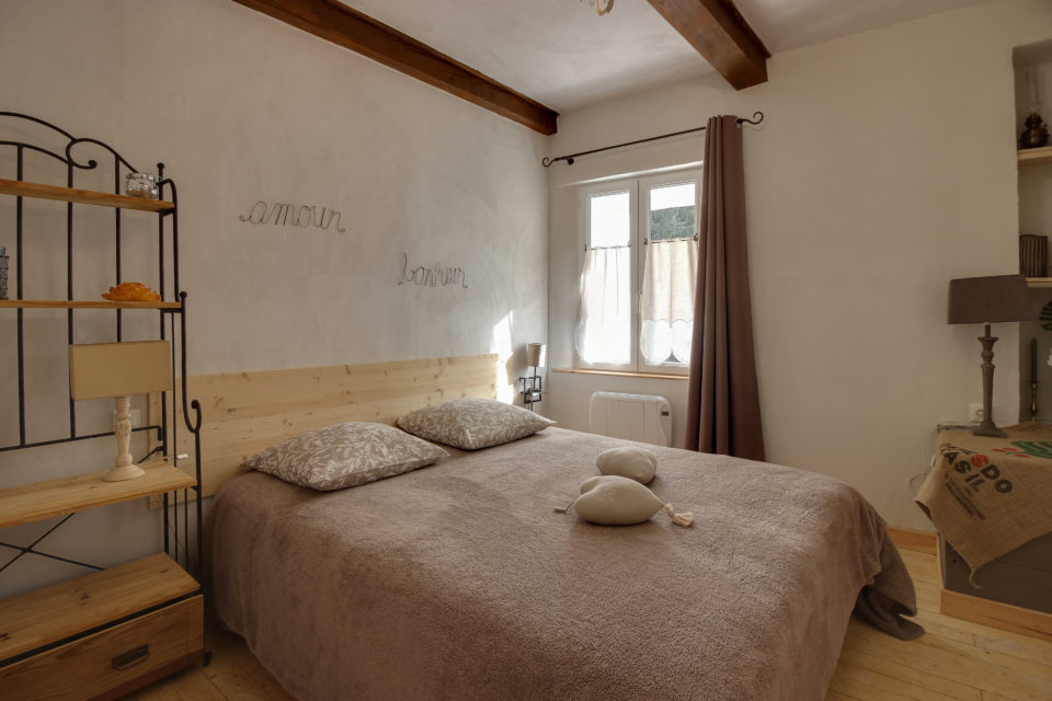 La chambre du gîte LA FRAISE DES BOIS
